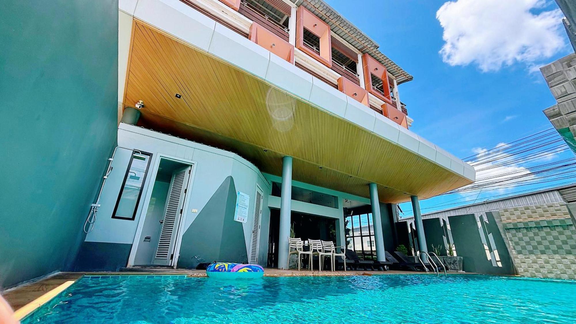 OYO 241 Ratana Hotel Sakdidet Phuket Esterno foto